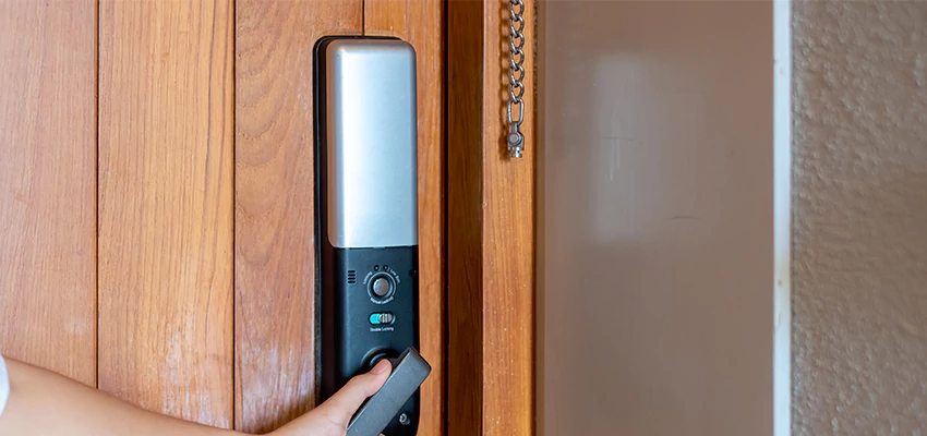 Home Security Electronic Locks Upgrades in Valle Vista, CA